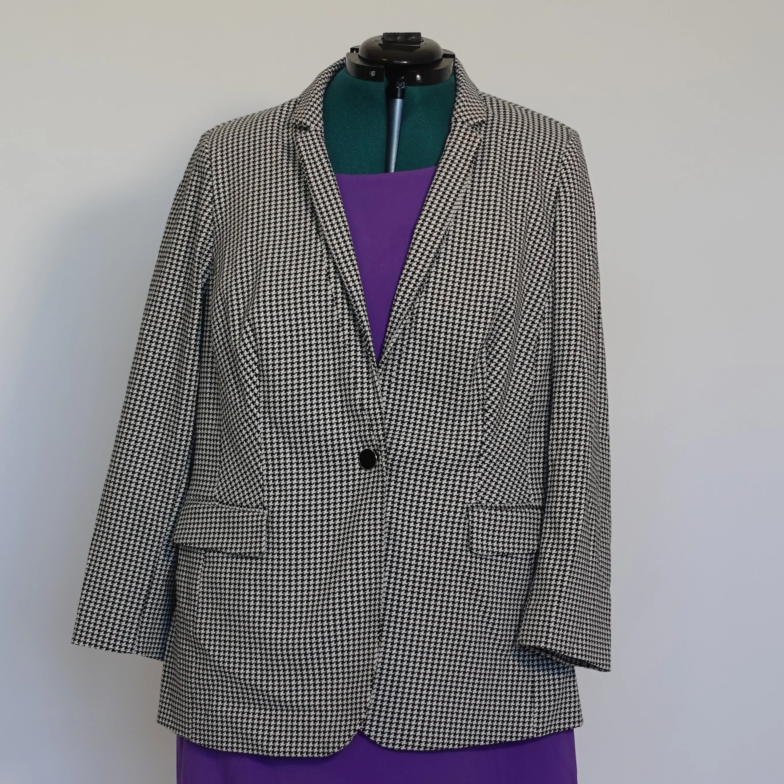 Black and White Houndstooth Blazer