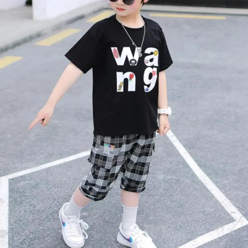 Boy Letter Print T-shirt & Plaid Cropped Pants