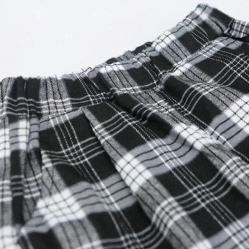 Boy Letter Print T-shirt & Plaid Cropped Pants