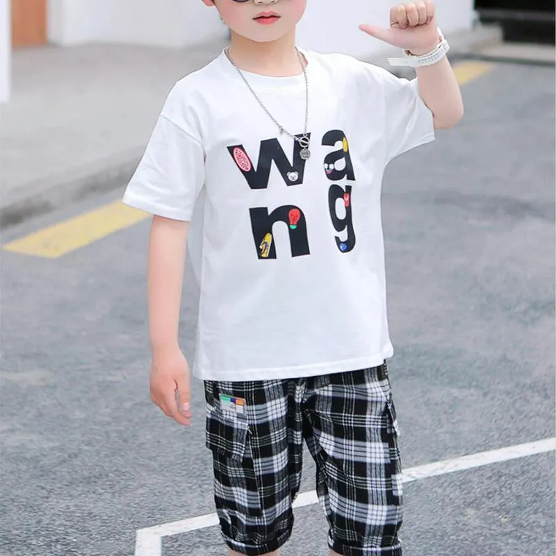 Boy Letter Print T-shirt & Plaid Cropped Pants