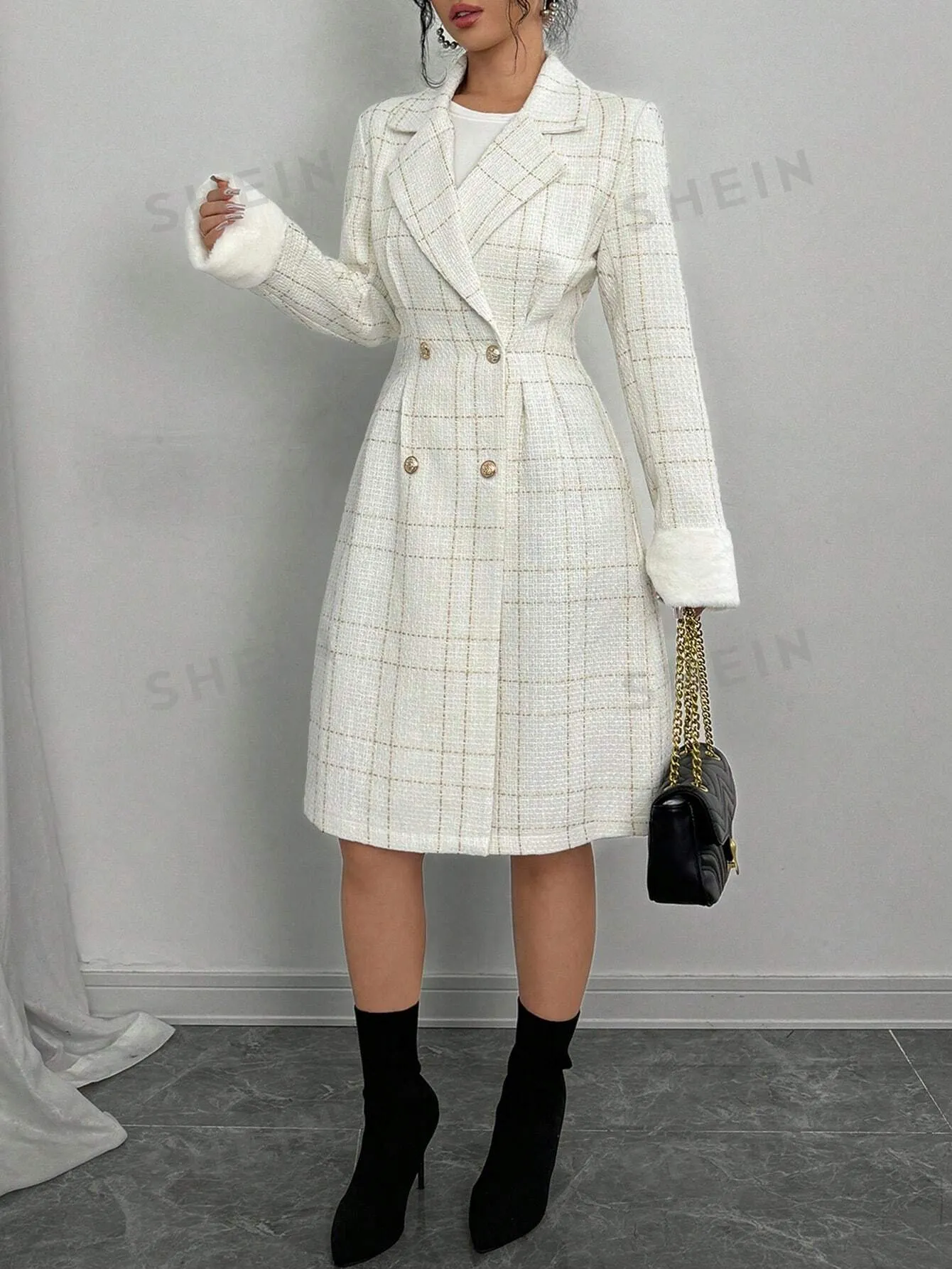 Elenzya White Woolen Blend Long Sleeve Double-Breasted Gold Button Cinched Waist Cuff Fur Trim Fitted Knee Length Coat