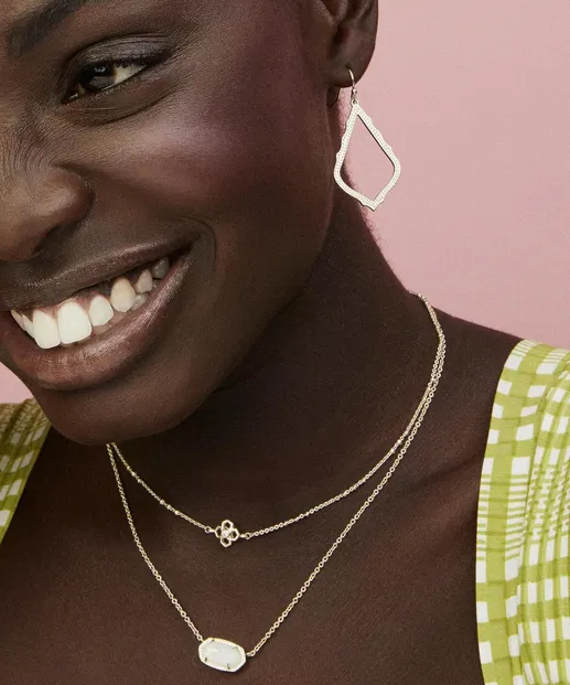 Kendra Scott Gold Elisa Necklace In Ivory Mother of Pearl