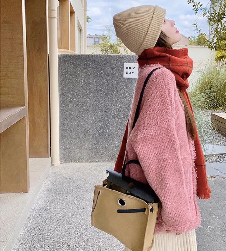 Knitted cardigan short coat pink sweater for woman