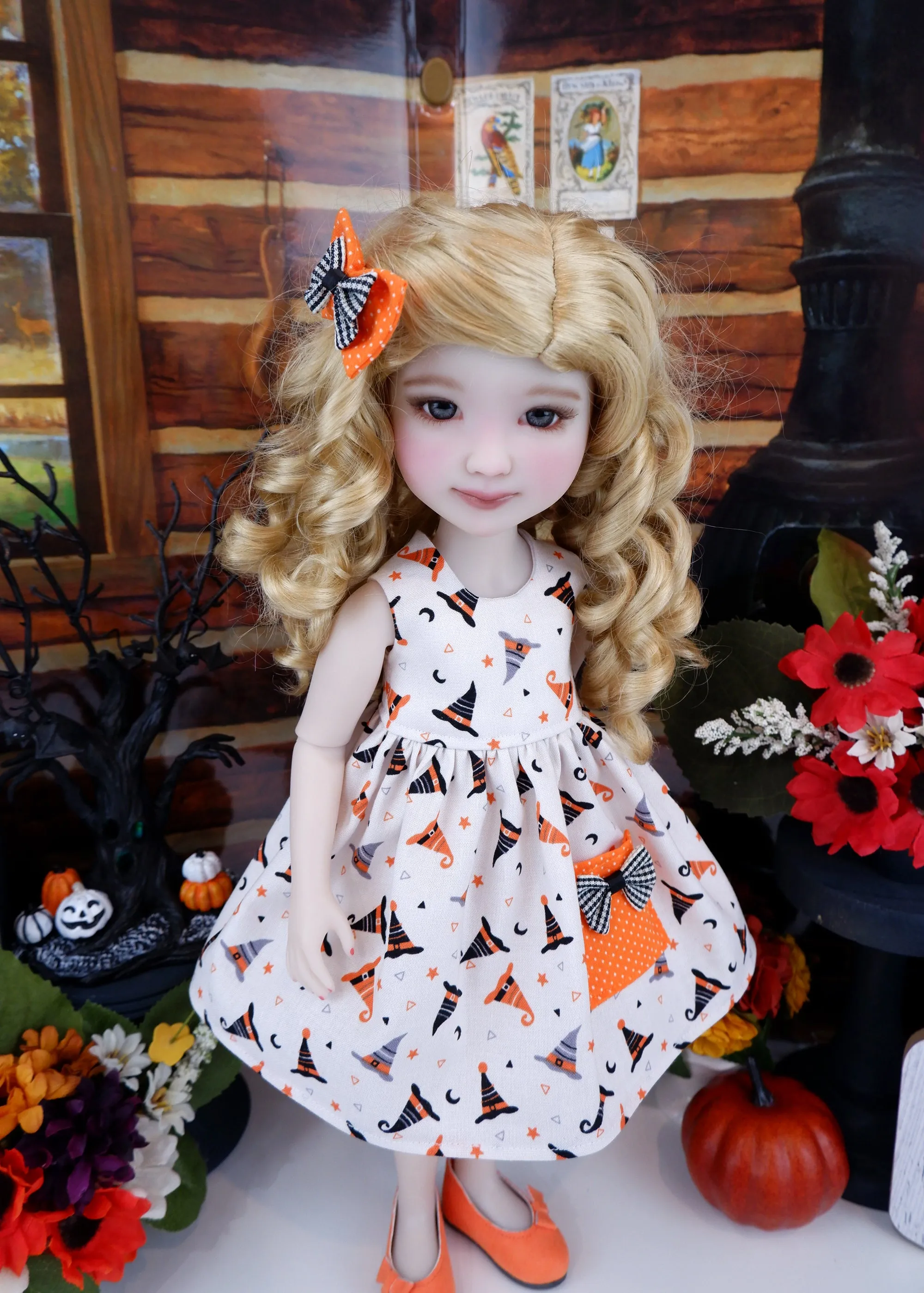 Magic Hats - dress with shoes for Ruby Red Fashion Friends doll