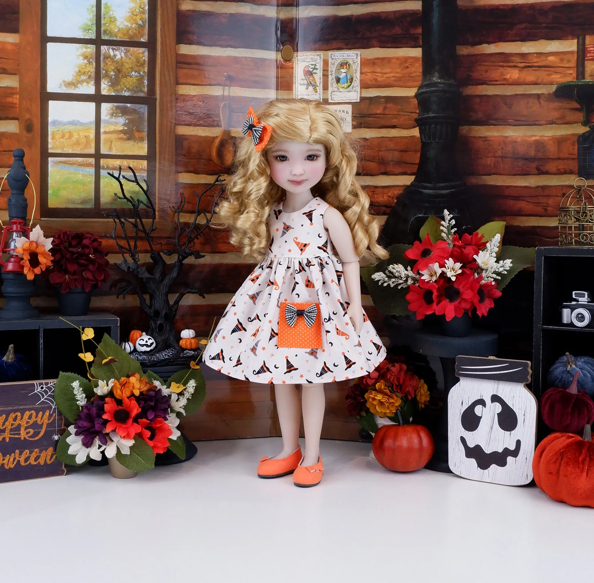 Magic Hats - dress with shoes for Ruby Red Fashion Friends doll